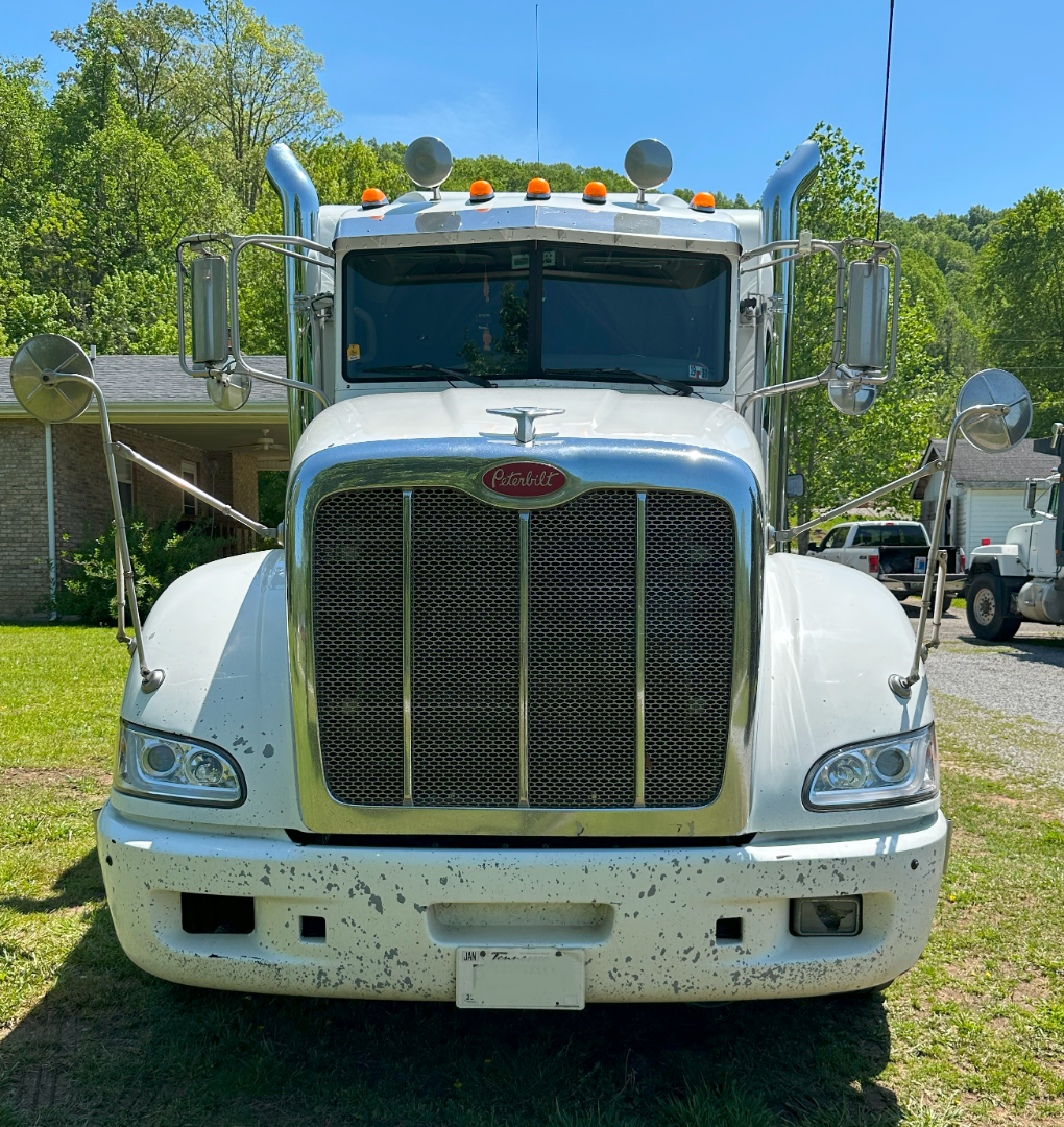 2009 PETERBILT 386 - Image 8
